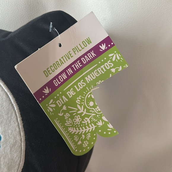 Halloween Cat Pillow - Picture 2 of 4